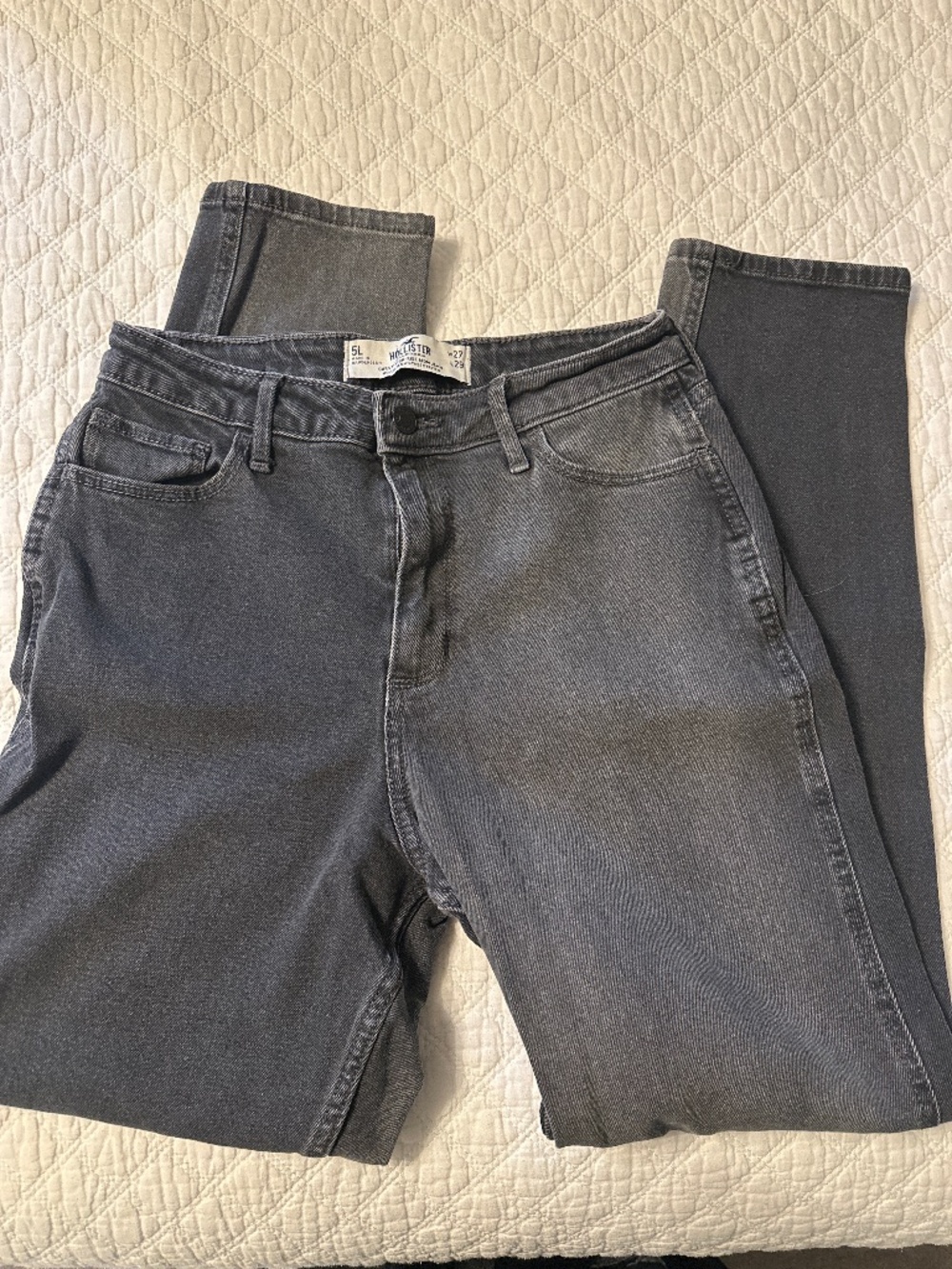 ✨ 3 for $30 ✨ Hollister Jeans (Subtle Two Tone)